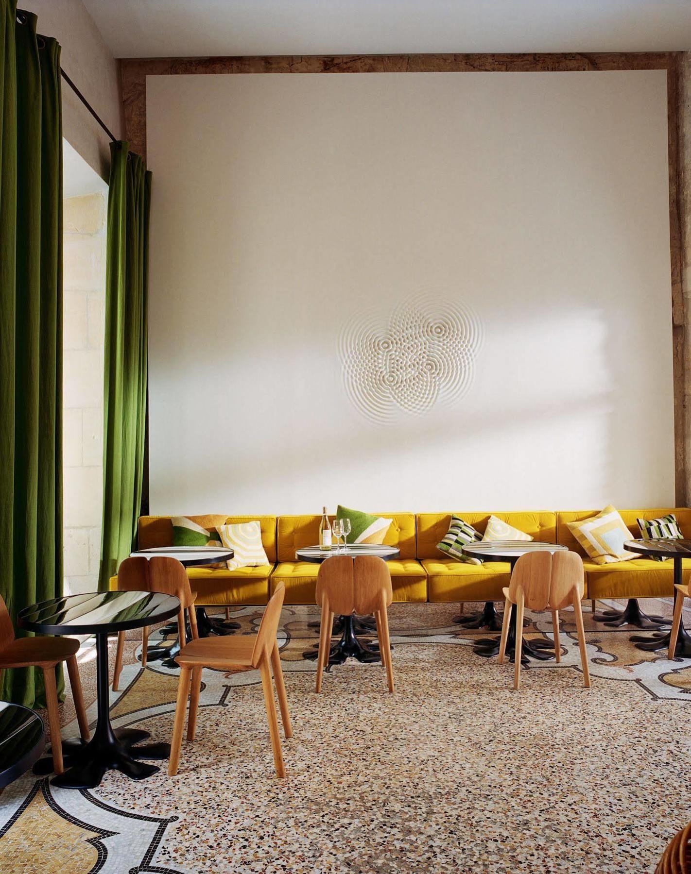 Du Cloitre Hotel